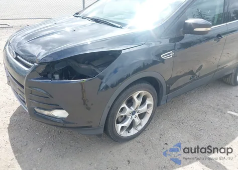 2013 Ford Escape Titanium z USA, uszkodzony, nr VIN 1FMCU0J93DUD70013